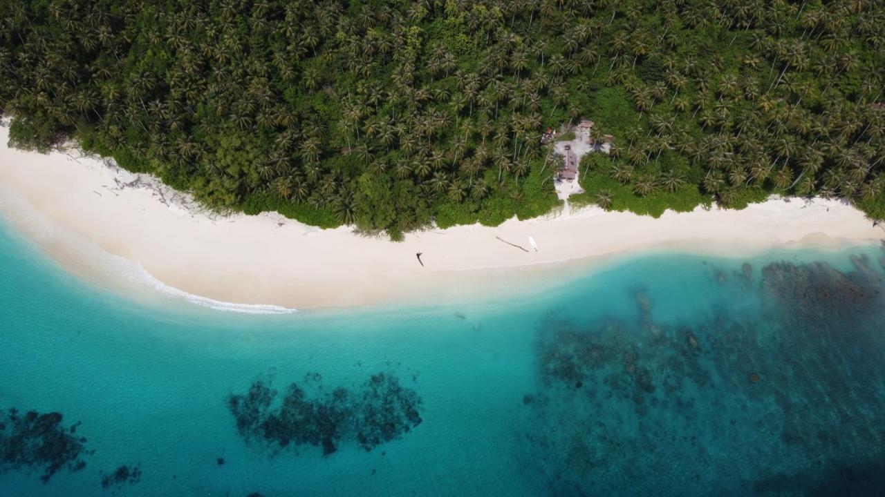 Pinang Island - Private Island Sea View Bungalows Singkil  Exterior photo