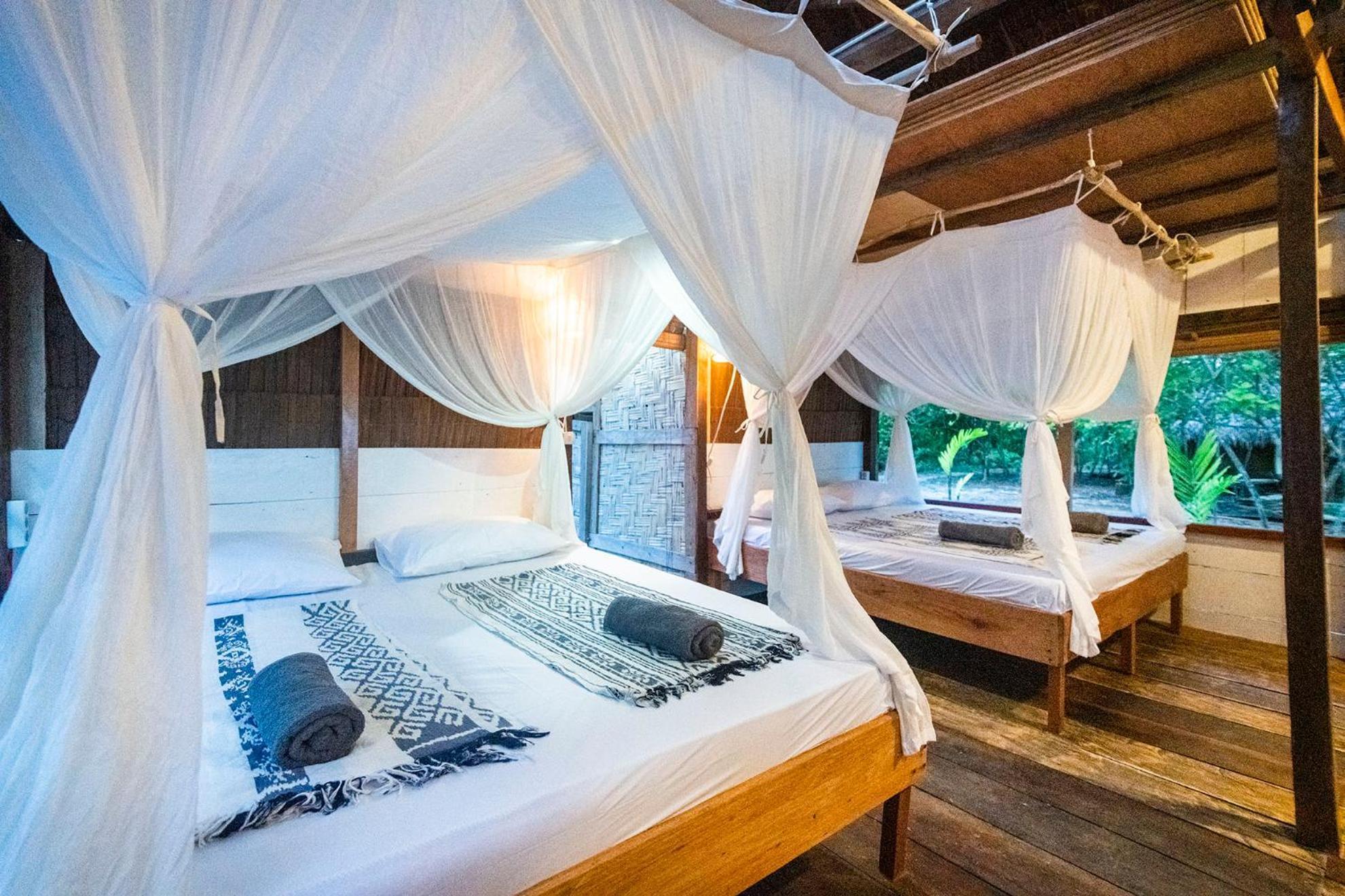 Pinang Island - Private Island Sea View Bungalows Singkil  Exterior photo